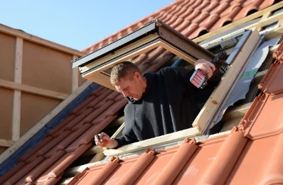 Pose de fenêtres de toit Velux à Montcony